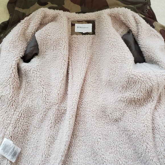 BCBGeneration Camouflage Faux Fur Lined Studded Hidden Hoodie Jacket SZ M - Picture 7 of 13